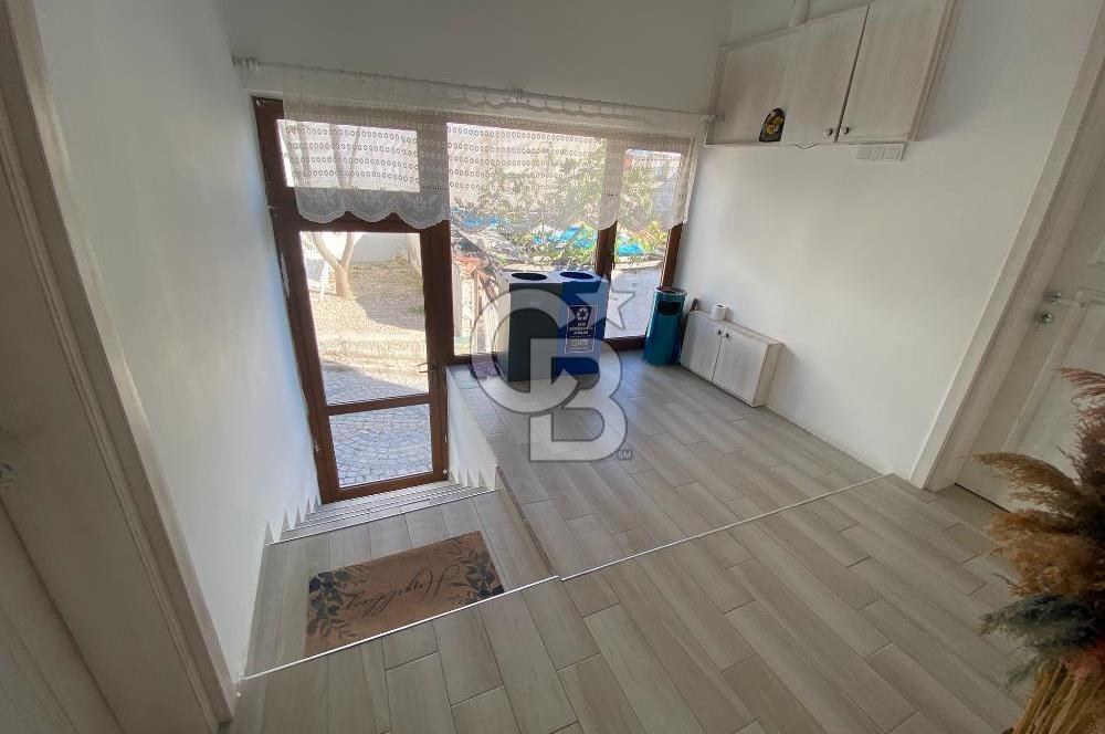 ÇANAKKALE BOZCAADA MERKEZİ KONUMDA 8 ODALI KİRALIK PANSİYON