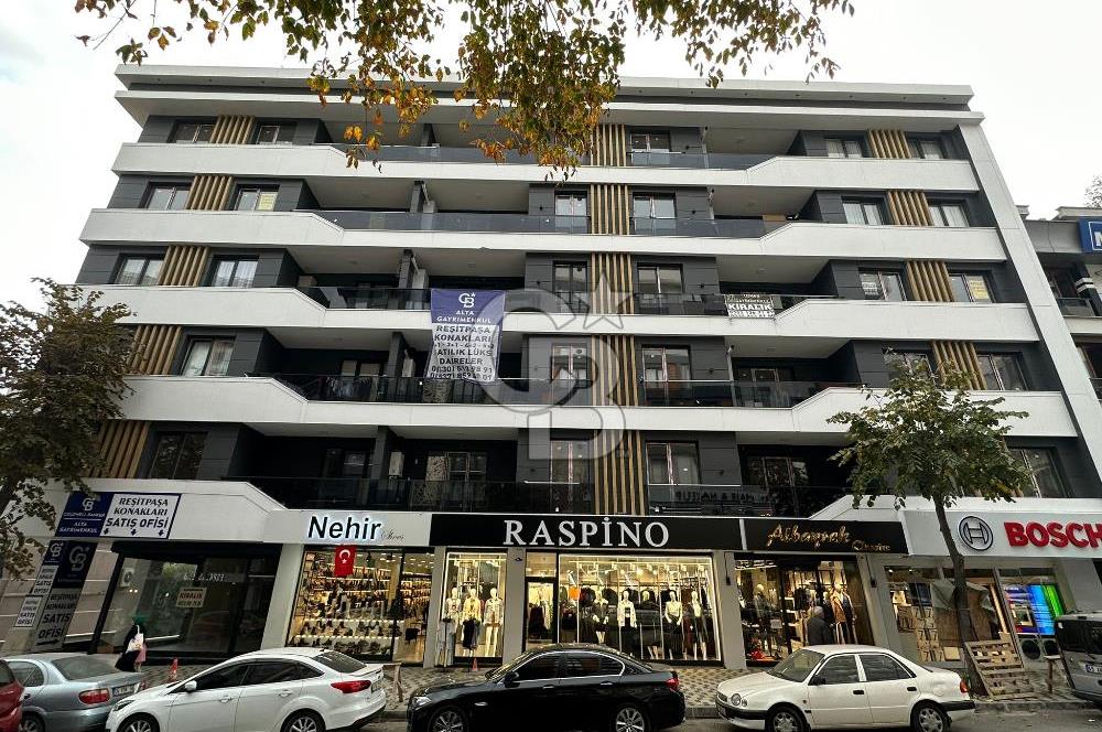 AVCILAR REŞİTPAŞA KONAKLARI CADDE CEPHELİ SATILIK 3+1 DAİRE