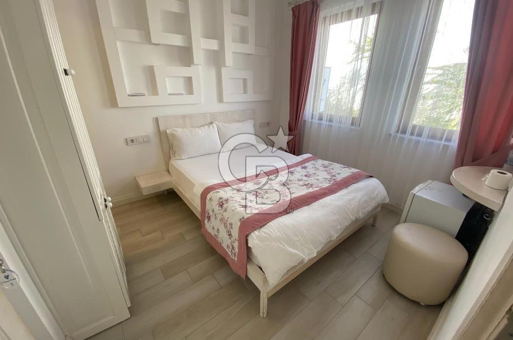 ÇANAKKALE BOZCAADA MERKEZİ KONUMDA 8 ODALI KİRALIK PANSİYON
