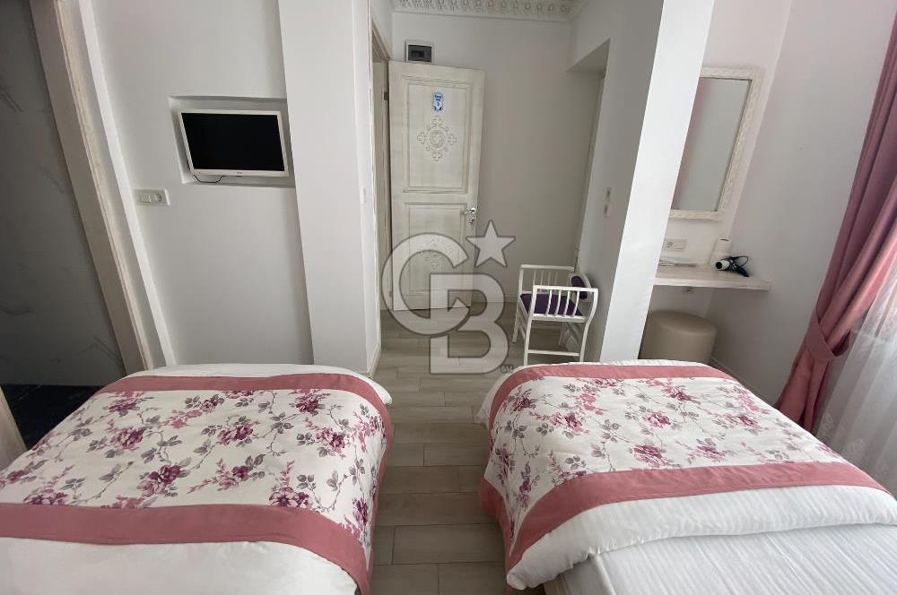 ÇANAKKALE BOZCAADA MERKEZİ KONUMDA 8 ODALI KİRALIK PANSİYON