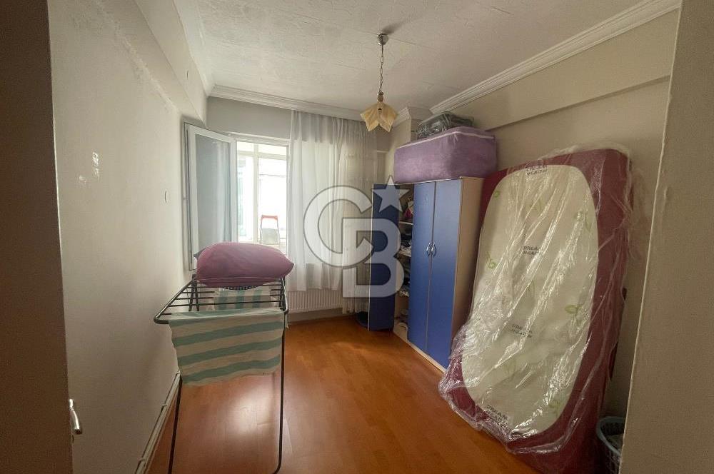 CB YALI DAN BALÇOVA ATA CADDESİ YAKININDA 3+1 SATILIK DAİRE