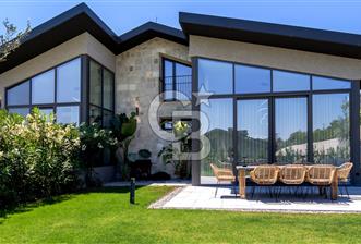 MESA URLA KEKLİKTEPE 3.ETAP GENİŞ BAHÇELİ BODRUMLU 4+1 VİLLA