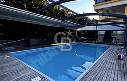 Çatalcada Satılık Asansörlü, Sinema Odalı Lüks Villa