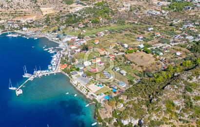 CB MARİNA'DAN SATILIK - DENİZE 50m MESAFEDE 1288M2 BAHÇE