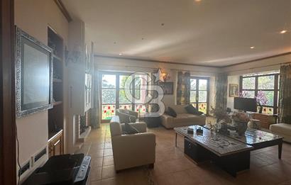 Büyükada da 1579 m2 Havuzlu Çam ve Deniz Manzaralı Satılık 6+1 Villa 
