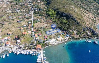 CB MARİNA'DAN SATILIK - DENİZE 50m MESAFEDE 1288M2 BAHÇE
