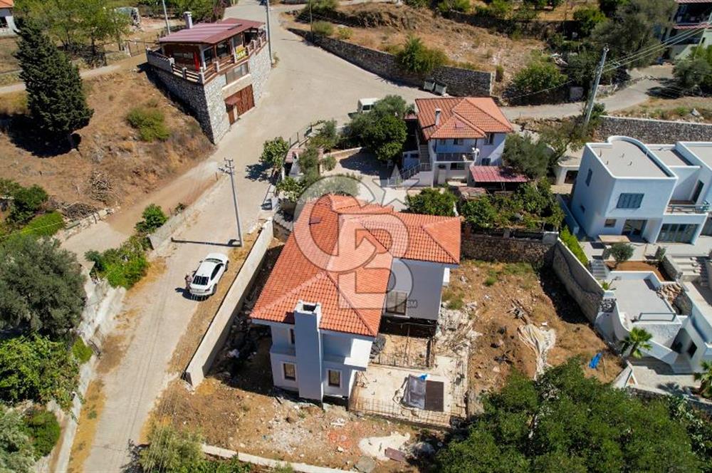 CB MARİNA'DAN MARMARİS HİSARÖNÜ'NDE NATAMAM SATILIK VİLLA