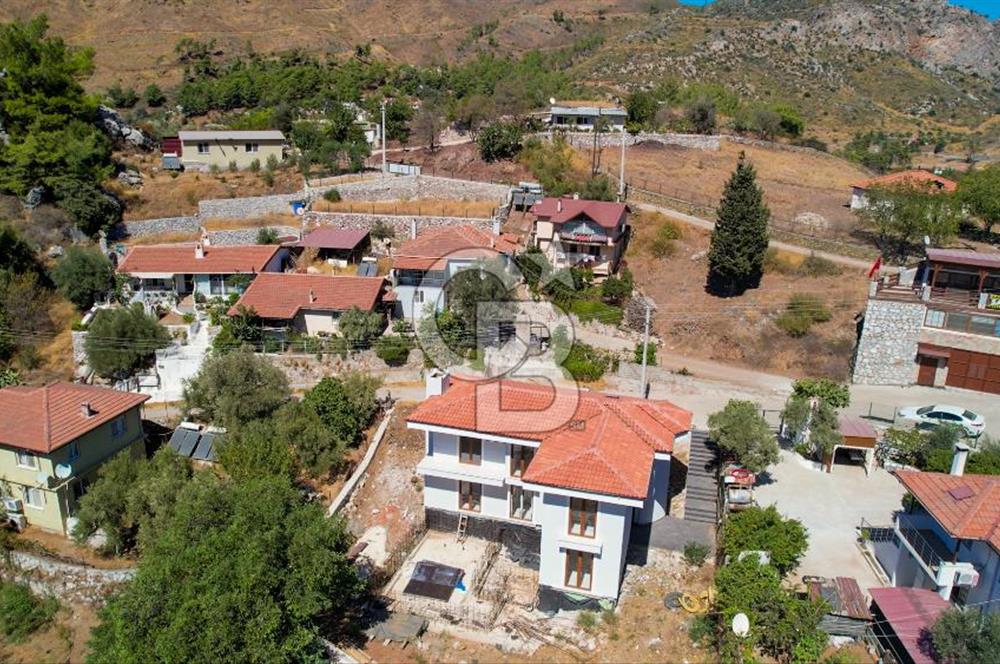 CB MARİNA'DAN MARMARİS HİSARÖNÜ'NDE NATAMAM SATILIK VİLLA