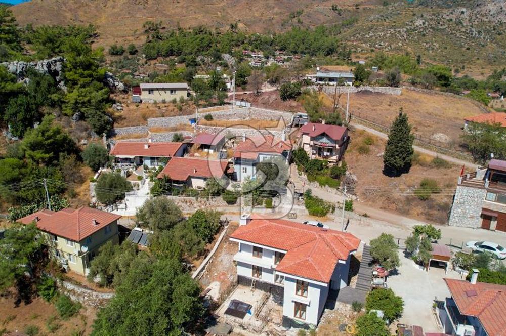 CB MARİNA'DAN MARMARİS HİSARÖNÜ'NDE NATAMAM SATILIK VİLLA
