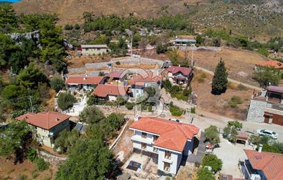 CB MARİNA'DAN MARMARİS HİSARÖNÜ'NDE NATAMAM SATILIK VİLLA