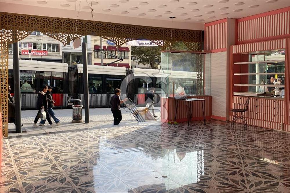 KİRALIK 2 KATLI DÜKKAN & MAĞAZA - LALELİ'DE AKSARAY TRAMVAY DURAĞININ HEMEN YANINDA