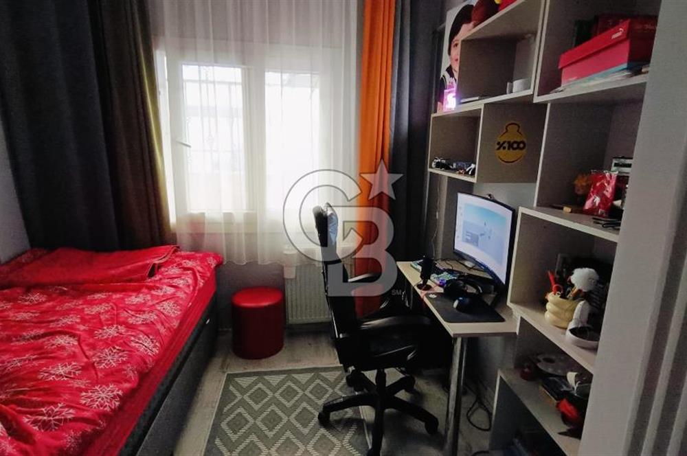 Karşıyaka Bahriye Üçok - Bahçelievler Arasında, 3+1 Geniş Daire!
