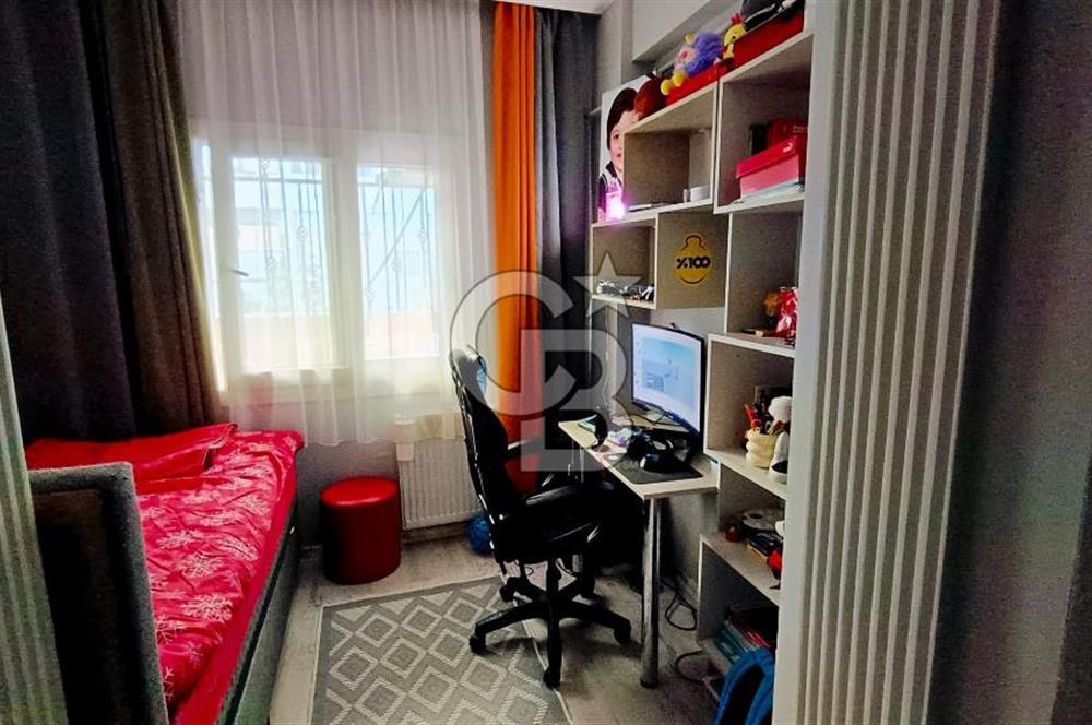 Karşıyaka Bahriye Üçok - Bahçelievler Arasında, 3+1 Geniş Daire!
