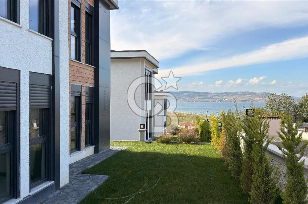 Boğaz Manzaralı 4+1 Lüks Dubleks Villa