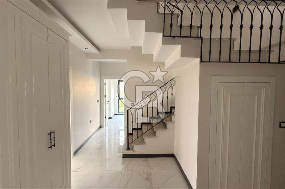 Boğaz Manzaralı 4+1 Lüks Dubleks Villa
