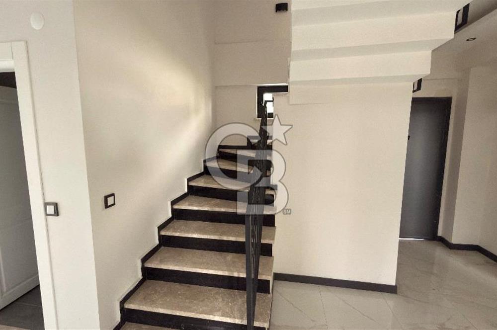 Boğaz Manzaralı 4+1 Lüks Dubleks Villa
