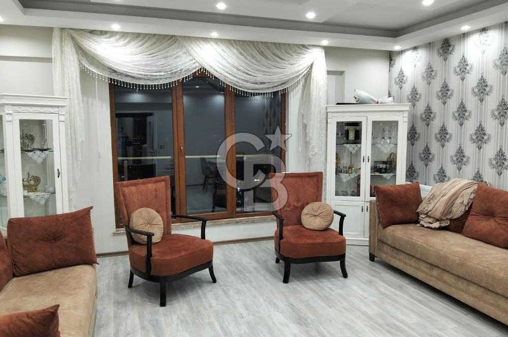 COLDWELL BANKER SAFİR'den TECDE de SATILIK 4,5+1 LÜKS DAİRE
