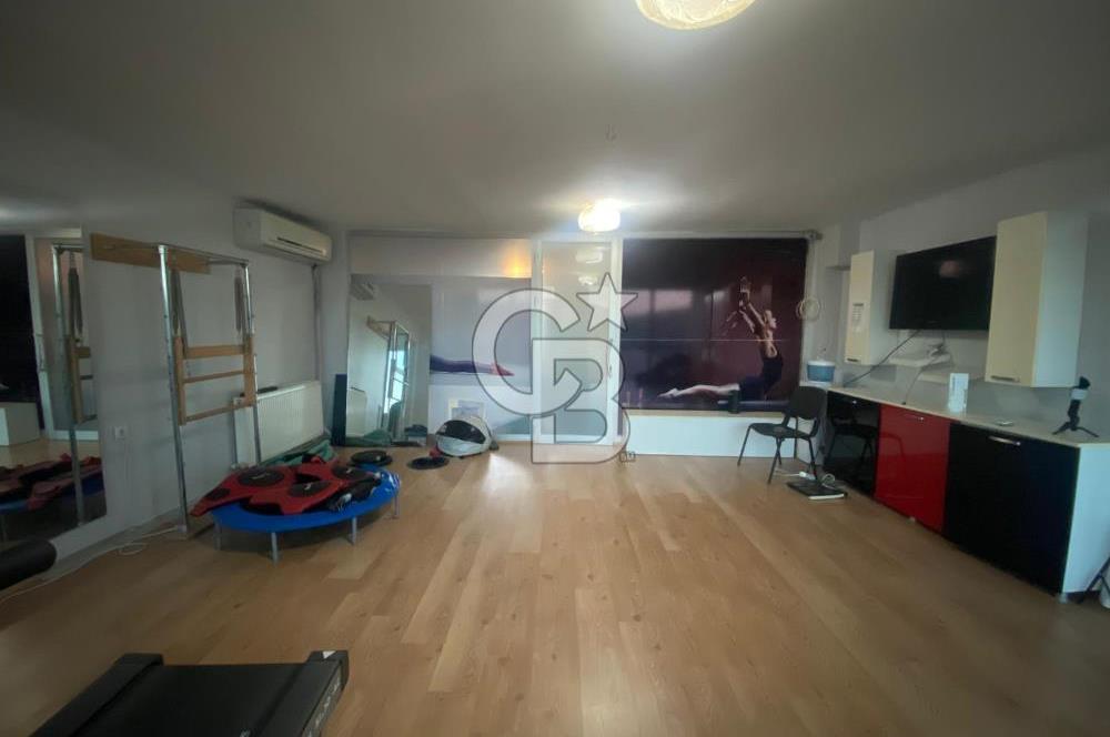 Çekmeköy Mimar Sinan Caddesi Cepheli Satılık Ofis İşyeri