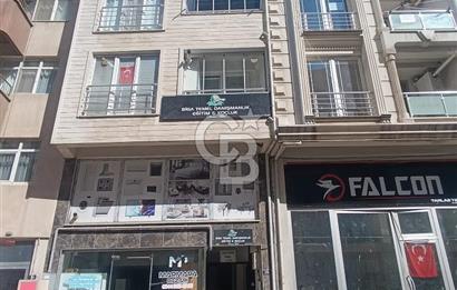 BİGA MERKEZDE 2+1 EŞYALI ARA KAT CADDE ÜZERİ KİRALIK DAİRE