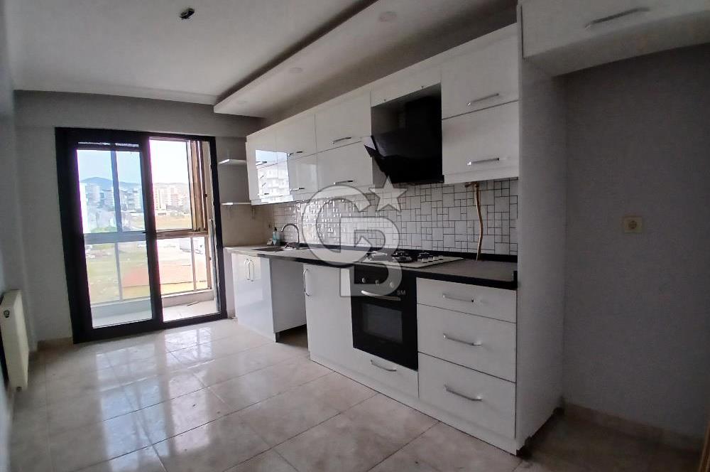 İzmir Ulukent’te Satılık 4+1 Dubleks Daire