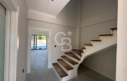 ÇANAKKALE GÜZELYALIDA MÜSTAKİL HAVUZLU SATILIK 3+1 VİLLA