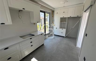 ÇANAKKALE GÜZELYALIDA MÜSTAKİL HAVUZLU SATILIK 3+1 VİLLA