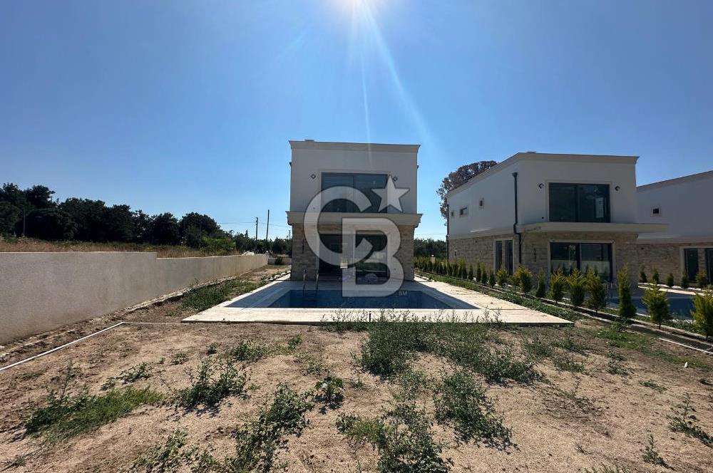 ÇANAKKALE GÜZELYALIDA MÜSTAKİL HAVUZLU SATILIK 3+1 VİLLA