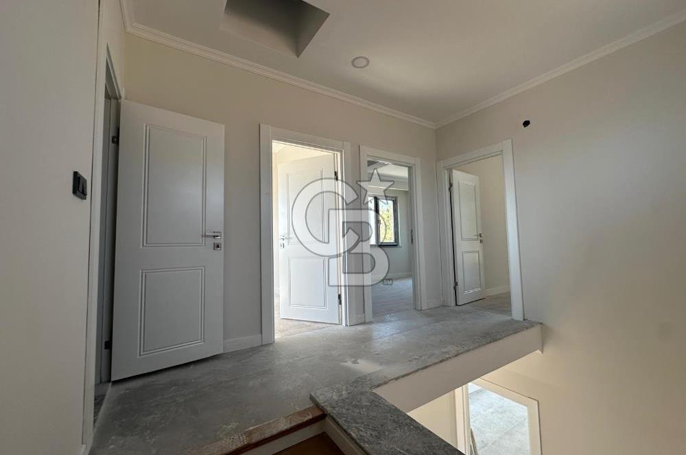 ÇANAKKALE GÜZELYALIDA MÜSTAKİL HAVUZLU SATILIK 3+1 VİLLA