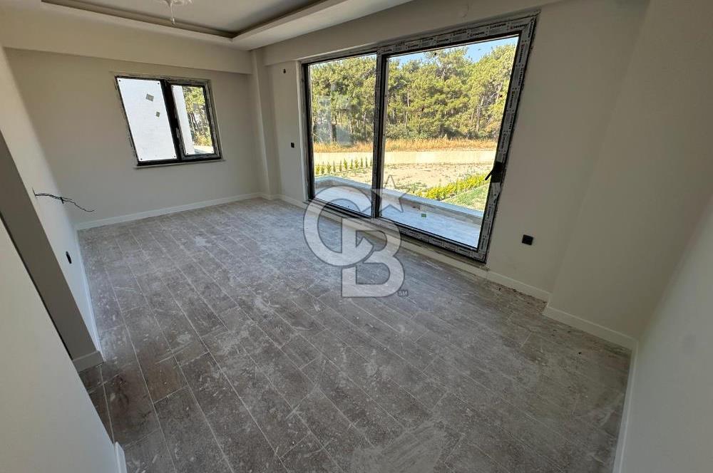 ÇANAKKALE GÜZELYALIDA MÜSTAKİL HAVUZLU SATILIK 3+1 VİLLA