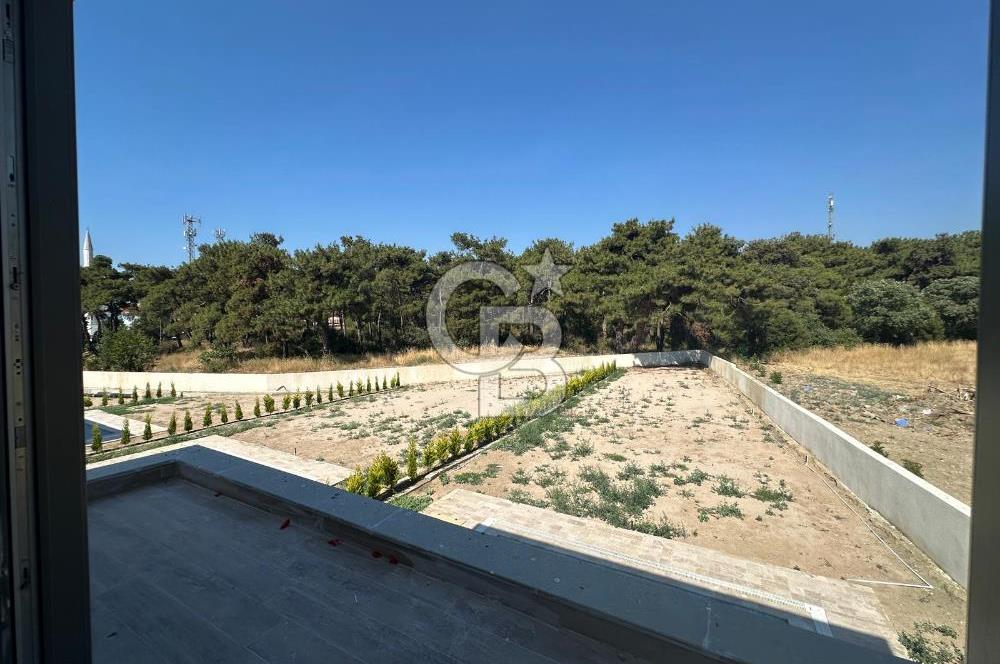 ÇANAKKALE GÜZELYALIDA MÜSTAKİL HAVUZLU SATILIK 3+1 VİLLA