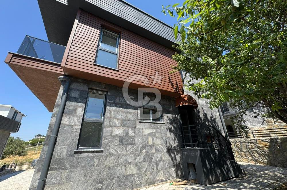 ÇANAKKALE MERKEZ İNTEPE'DE SATILIK 3+1 LÜKS VİLLA