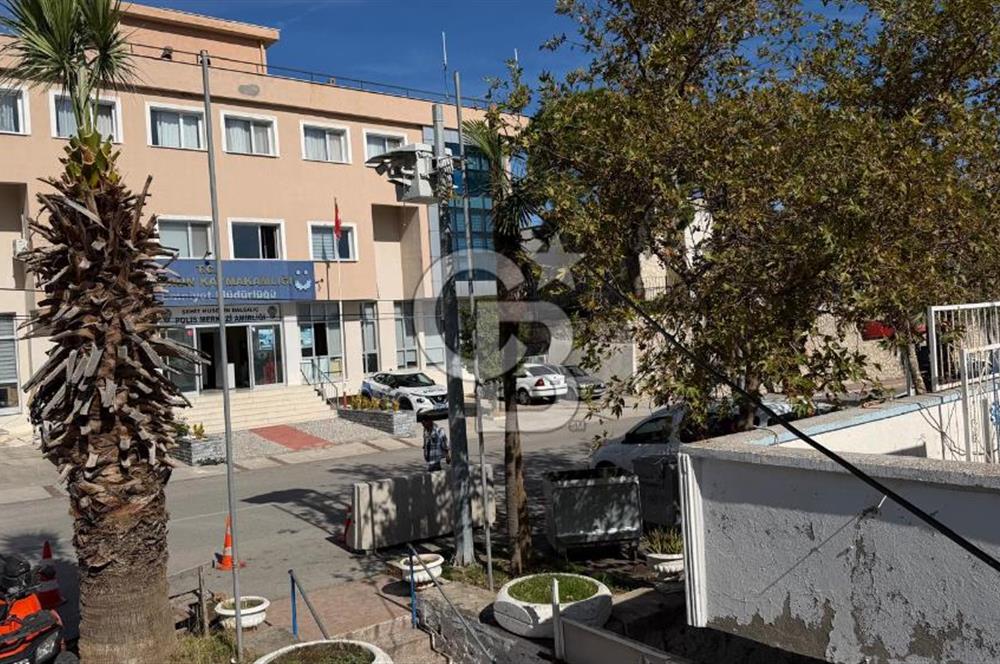 Karaburun Merkez'de Satılık Dükkan