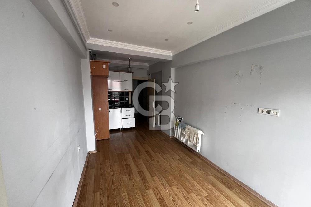 MÜKEMMEL LOKASYONDA SATILIK 1+1 FIRSAT DAİRE