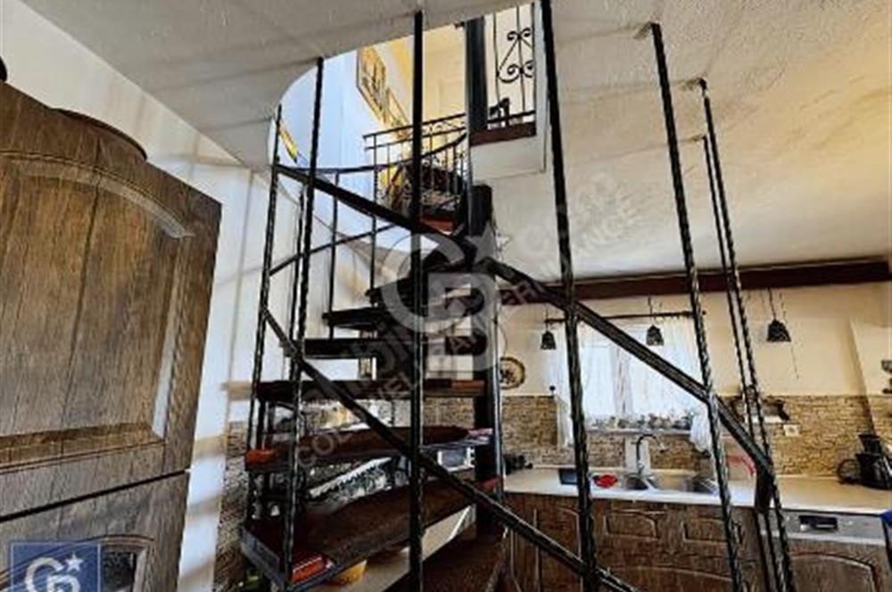 ÇANAKKALE, LAPSEKİ, GÖKKÖY'DE SATILIK ÇİFTLİK EVİ VE ARAZİSİ