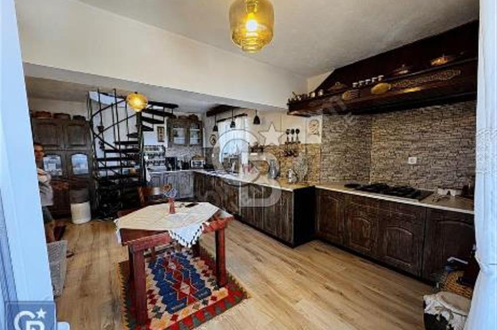 ÇANAKKALE, LAPSEKİ, GÖKKÖY'DE SATILIK ÇİFTLİK EVİ VE ARAZİSİ