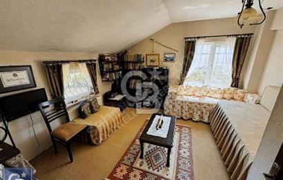 ÇANAKKALE, LAPSEKİ, GÖKKÖY'DE SATILIK ÇİFTLİK EVİ VE ARAZİSİ