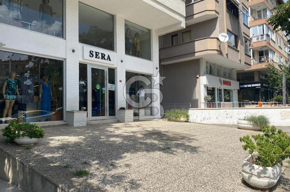 Acıbadem Caddesi Satılık Dükkan