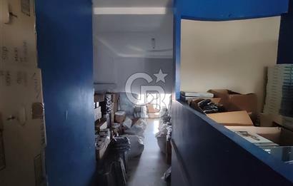 Karabağlar Selgeçen Modeka İş Merkezinde Satılık Dükkan