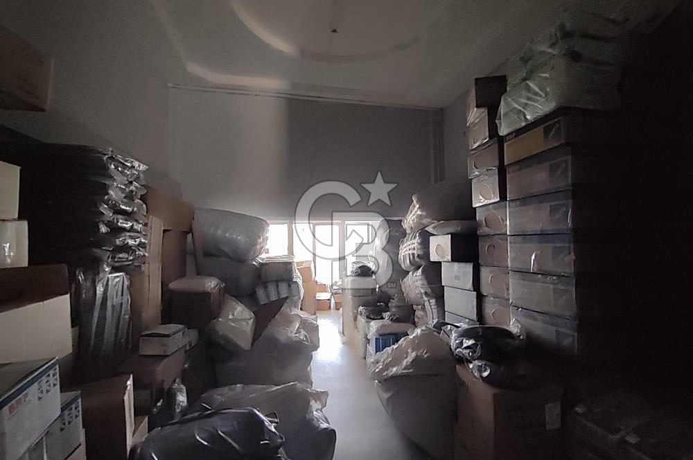 Karabağlar Selgeçen Modeka İş Merkezinde Satılık Dükkan