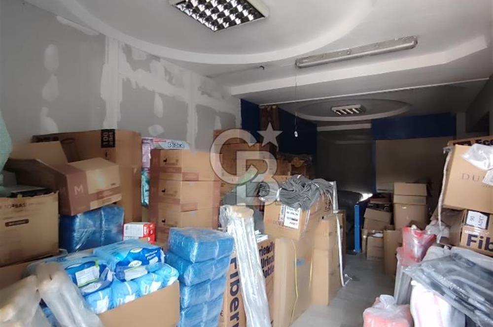 Karabağlar Selgeçen Modeka İş Merkezinde Satılık Dükkan