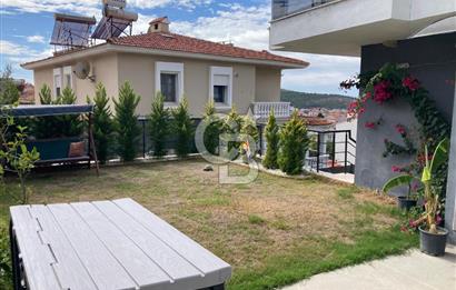 C.B SMYRNA DAN ÇEŞME İSMET İNÖNÜ MH. KİRALIK HAVUZLU VİLLA.