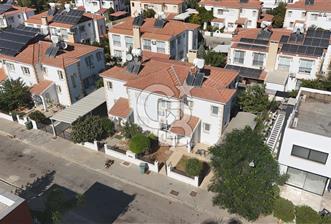 Yenikent Bölgesinde Satılık İkiz Villa !!! - 8 - 309118