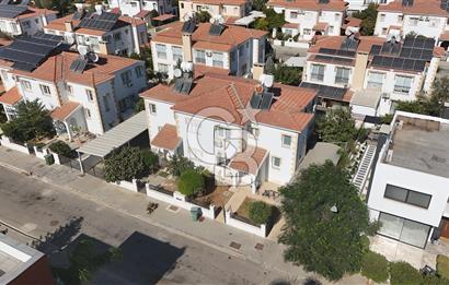 Yenikent Bölgesinde Satılık İkiz Villa !!!