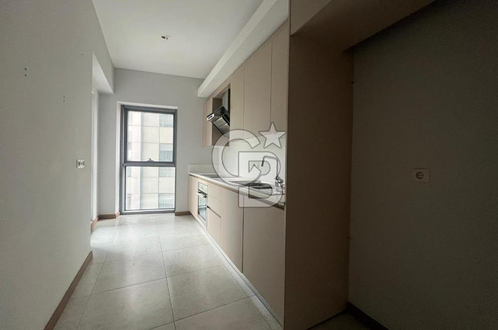 AĞAOĞLU MASLAK 1453 PROJESİNDE 140 M2 SATILIK 2+1 BOŞ DAİRE