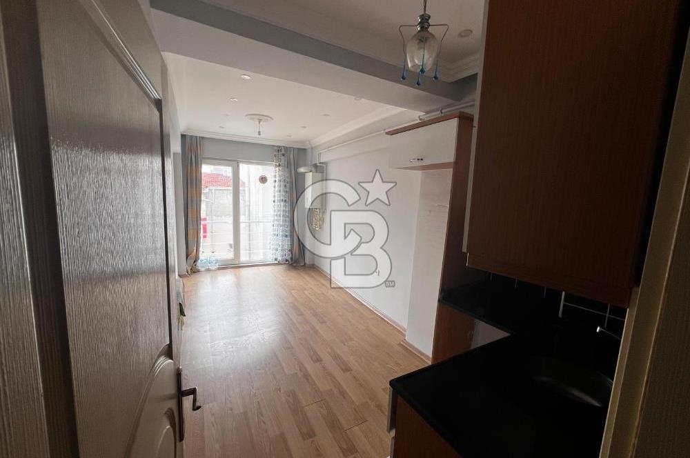 MÜKEMMEL LOKASYONDA SATILIK 1+1 FIRSAT DAİRE
