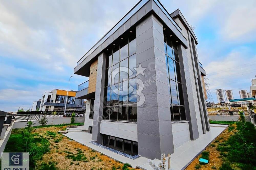BEYTEPE'DE TAM MÜSTAKİL KÖŞE VİLLA