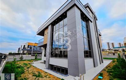 BEYTEPE'DE TAM MÜSTAKİL KÖŞE VİLLA