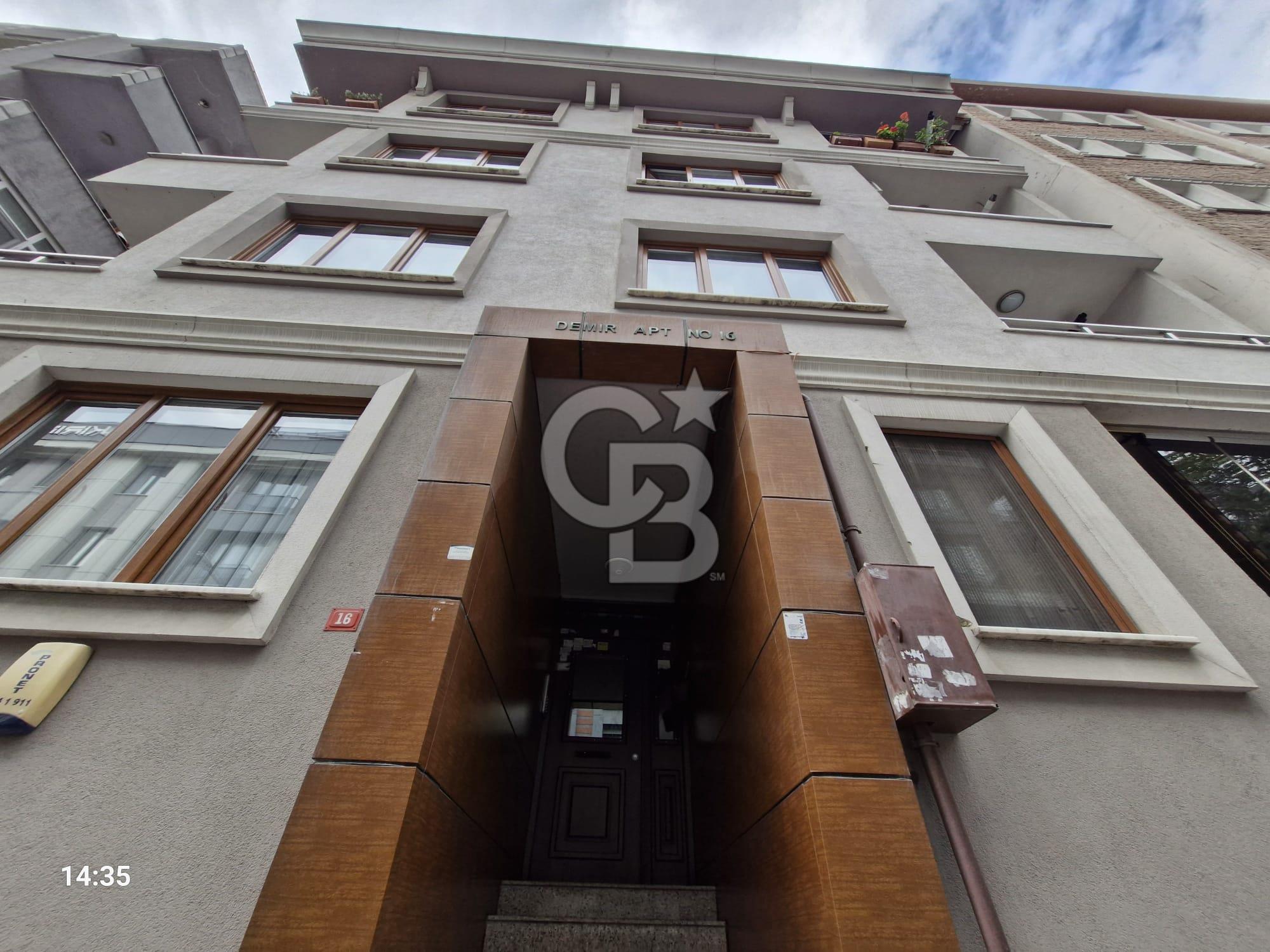 AVCILAR MERKEZ MAH 2+1 SATILIK DAİRE