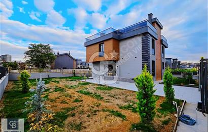 BEYTEPE'DE TAM MÜSTAKİL KÖŞE VİLLA