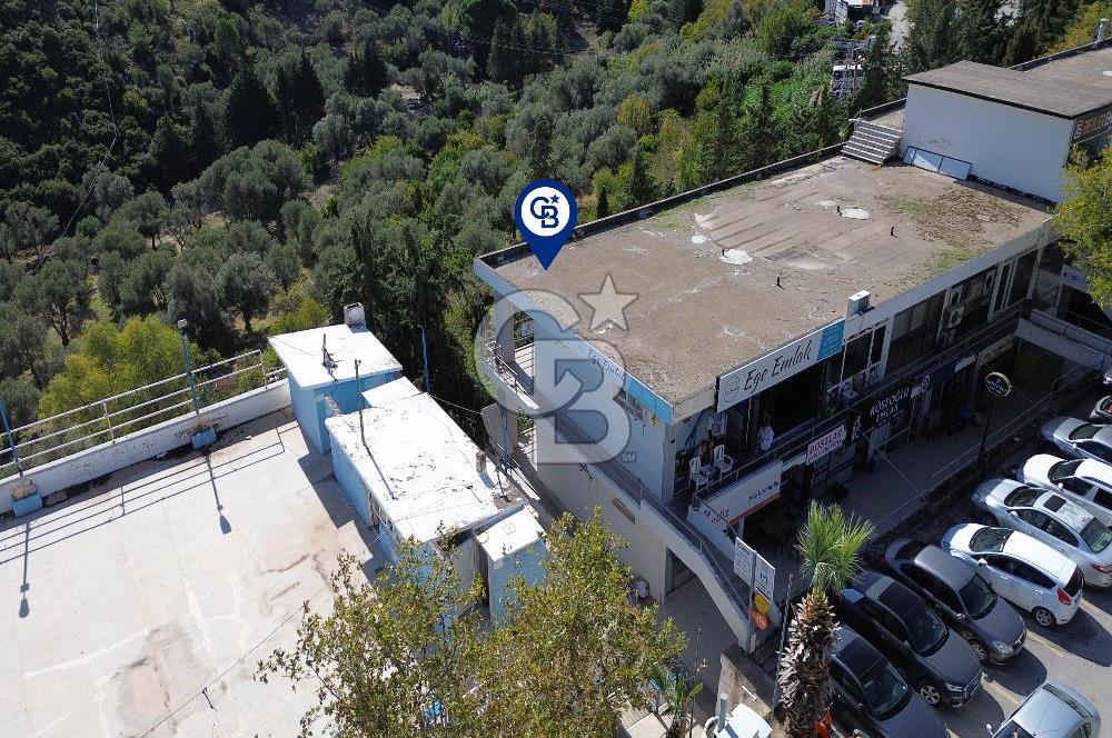 Karaburun Merkez'de Satılık Dükkan